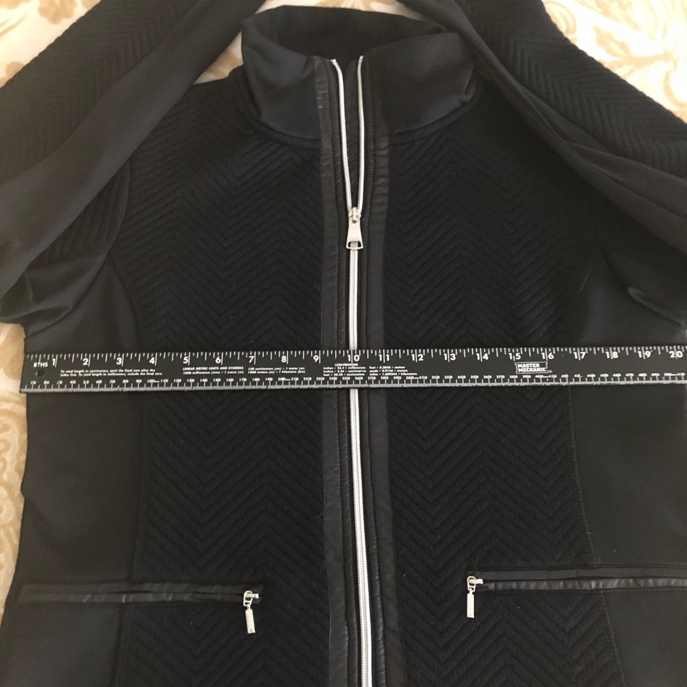Lutha Jacket - Picture 12 of 15